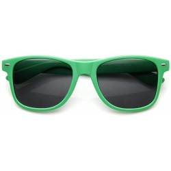 Wayfarer Rubber Finish Matte Finish Colorful Classic Horn Rimmed Sunglasses (Green) - CN11MV6CNN5 $8.00